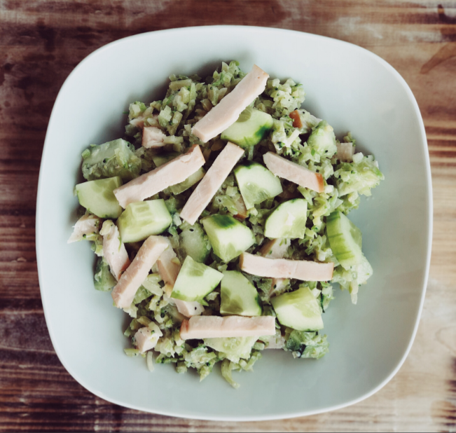 Broccolirijst Salade met Kip